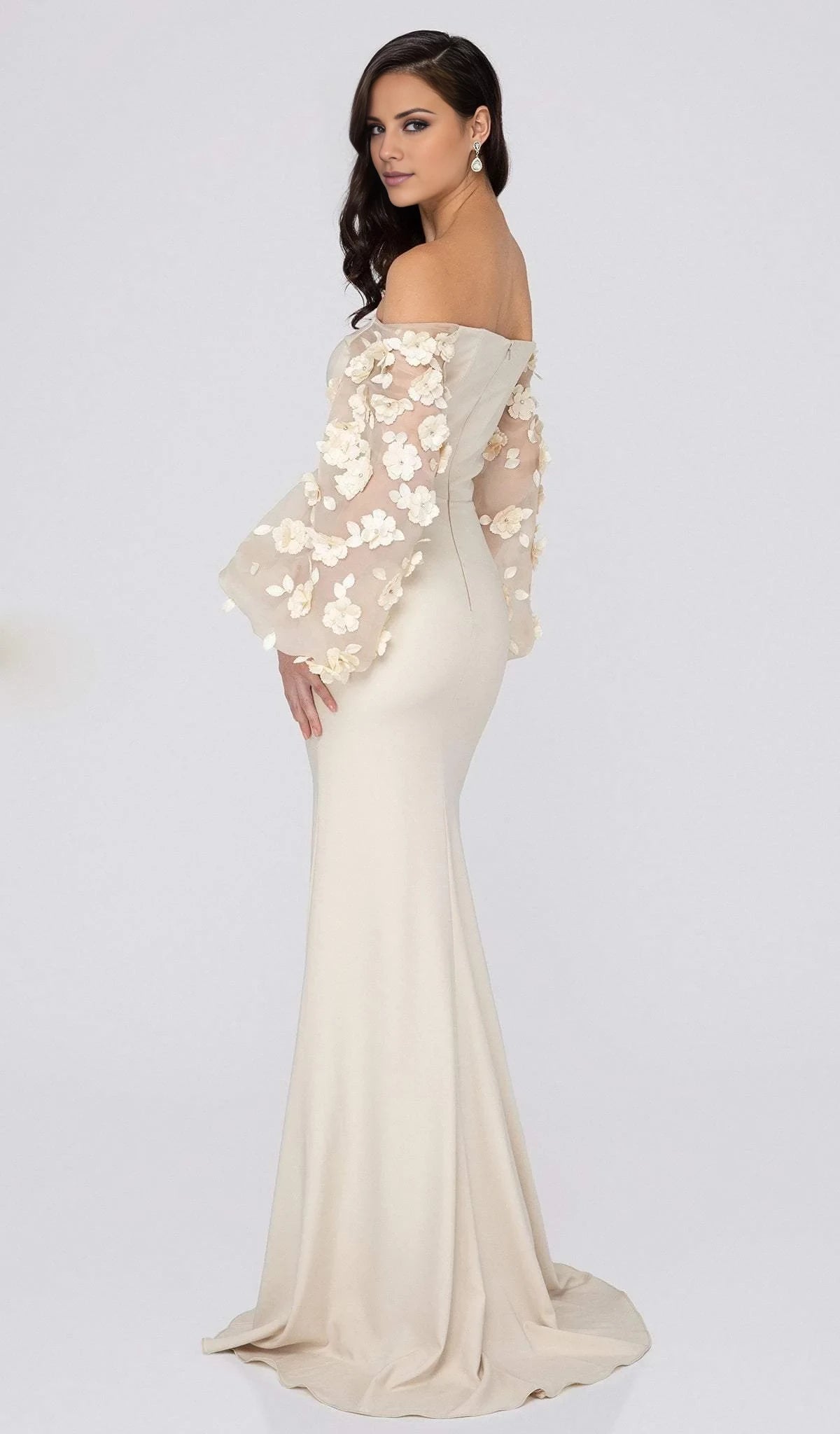 Ivory Crepe 3D Floral Puff Sleeve Off-the-Shoulder Sheath/column Floor-Length Evening Dress