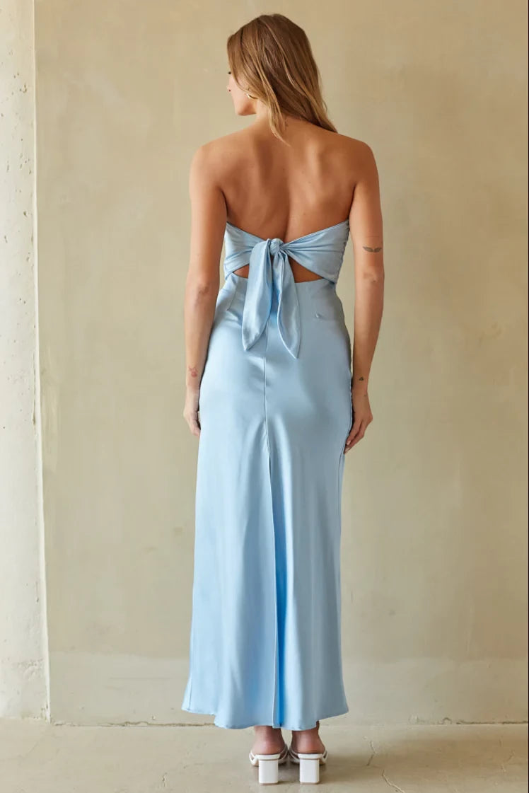Vestido de fiesta sin hombros, sin mangas, sin tirantes, sin espalda y largo hasta el suelo 
