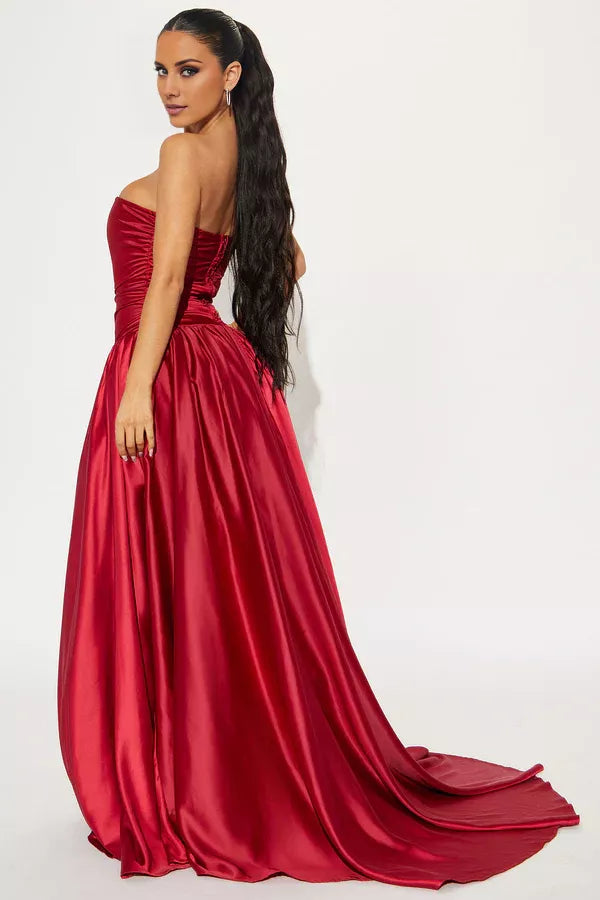 Off shoulder collar sleeveless strapless backless pleated details and floor length evening dress