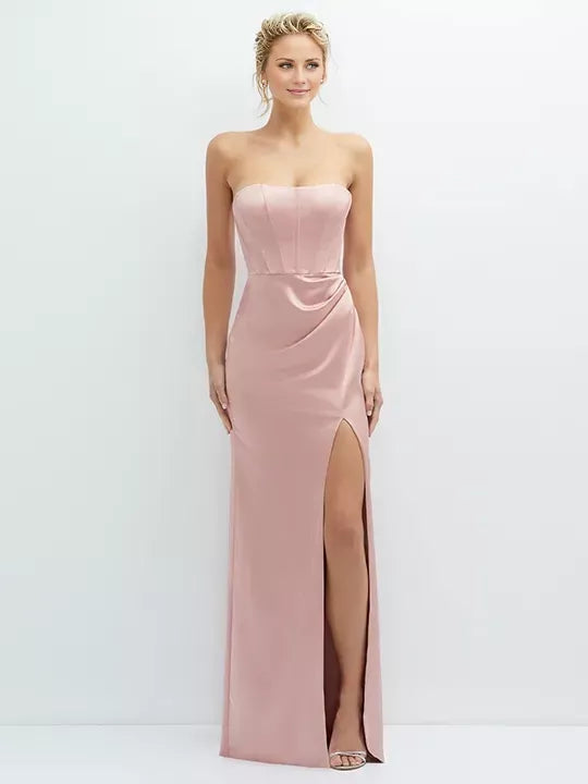 Abito da ballo lungo fino al pavimento, senza maniche, senza spalline, senza schienale, con scollo a spalle scoperte e spacco laterale