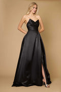 Vestido de fiesta largo hasta el suelo, sin mangas, sin tirantes, con cuello al descubierto y espalda descubierta, con abertura lateral 