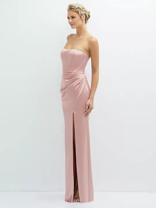 Vestido de fiesta largo hasta el suelo, sin mangas, sin tirantes, con cuello al descubierto y espalda descubierta, con abertura lateral 