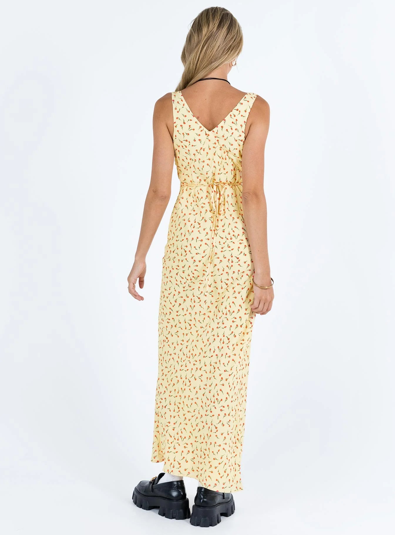 Sweet Flowy V-Neck Sleeveless Tie-Back Maxi Floral Print Prom Dress
