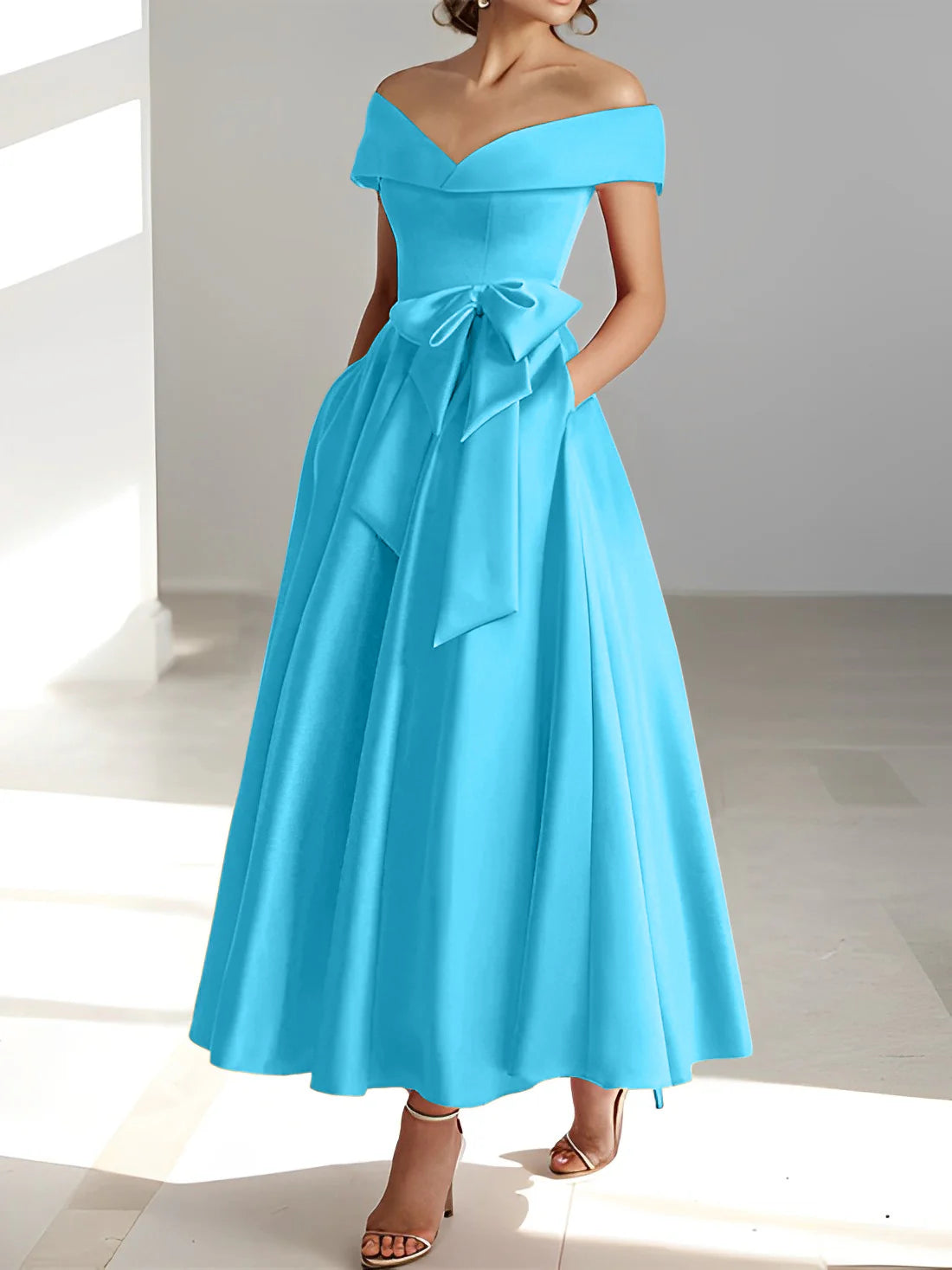 Abiti da sposa a trapezio/principessa con spalle scoperte e tasche
