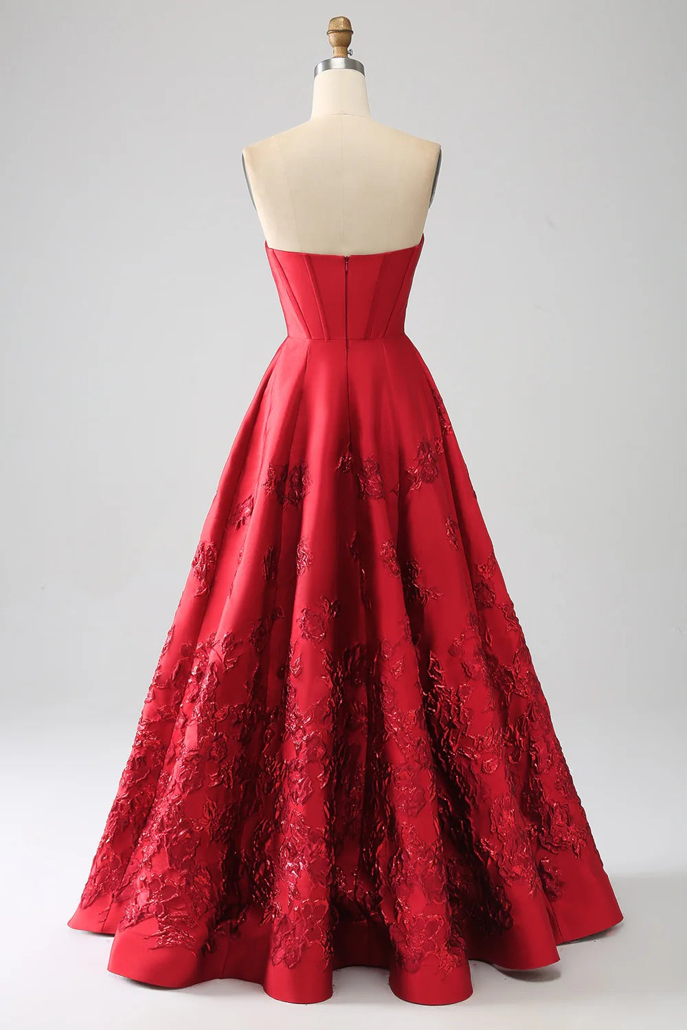 Red Rose Jacquard Ball Gown – Strapless Sweetheart Prom Dress with A-Line Skirt