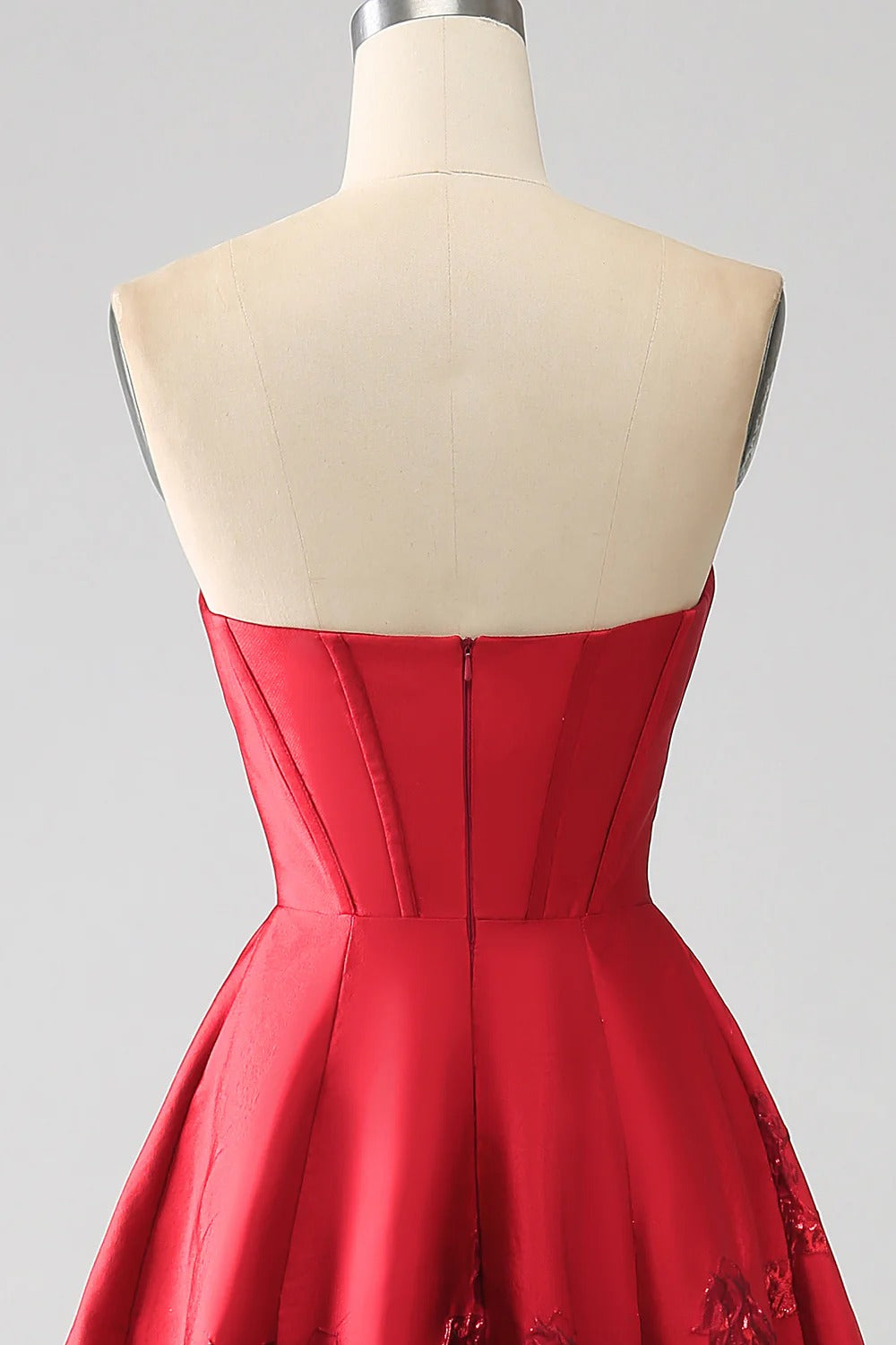 Red Rose Jacquard Ball Gown – Strapless Sweetheart Prom Dress with A-Line Skirt