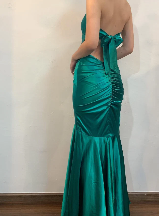 Regal Halter V-Neck Ruched Open-Back Bow Mermaid Floor-Length Evening Dress