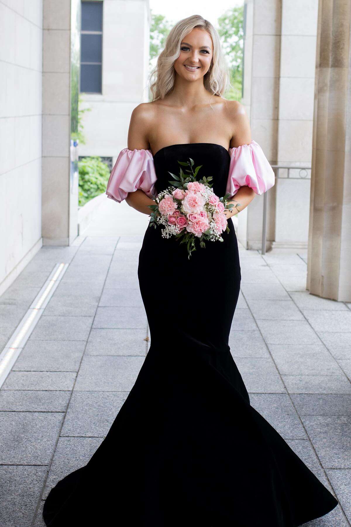 Regal Mermaid Off-the-Shoulder Puff-Sleeve Floor-Length Black Velvet Evening Dress