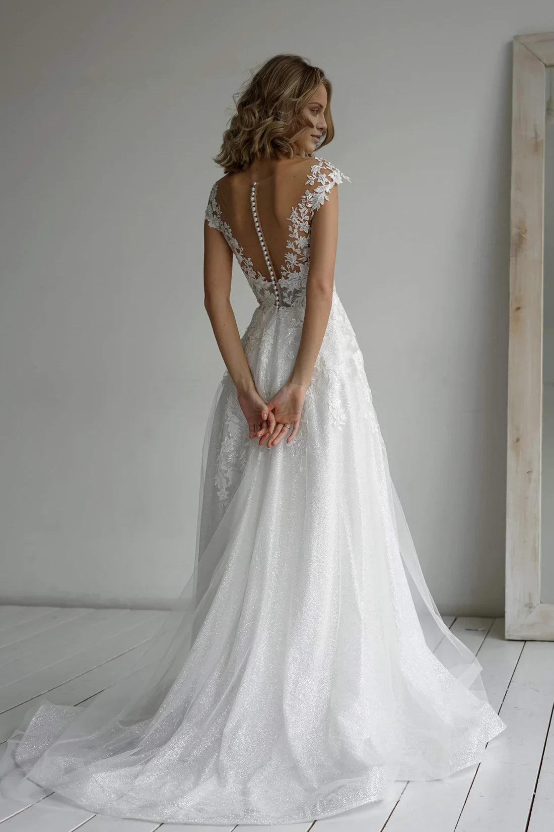 Ivory Lace Applique V-Neck A-Line Floor-Length Bridesmaid Dress