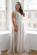 Ivory Lace & Tulle A-Line Floor-Length Bridesmaid Dress with V-Neck & Shoulder Chain