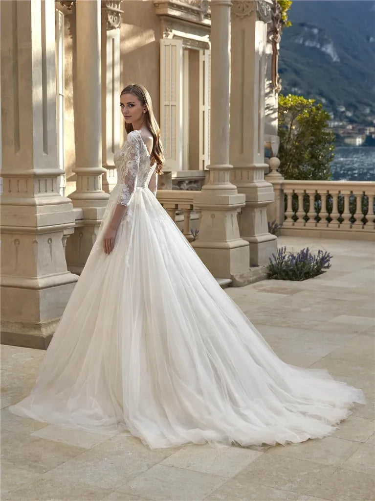 Romantic Ball Gown Sweetheart Long Sleeve Open Back Maxi Winter Wedding Dress