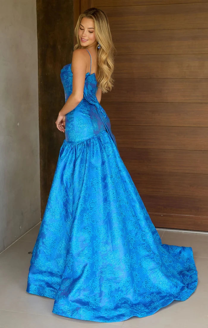 Romantic Floral Jacquard Mermaid Gown Cowl Neck Spaghetti Straps Lace-Up Back Sweep Train Prom Dress