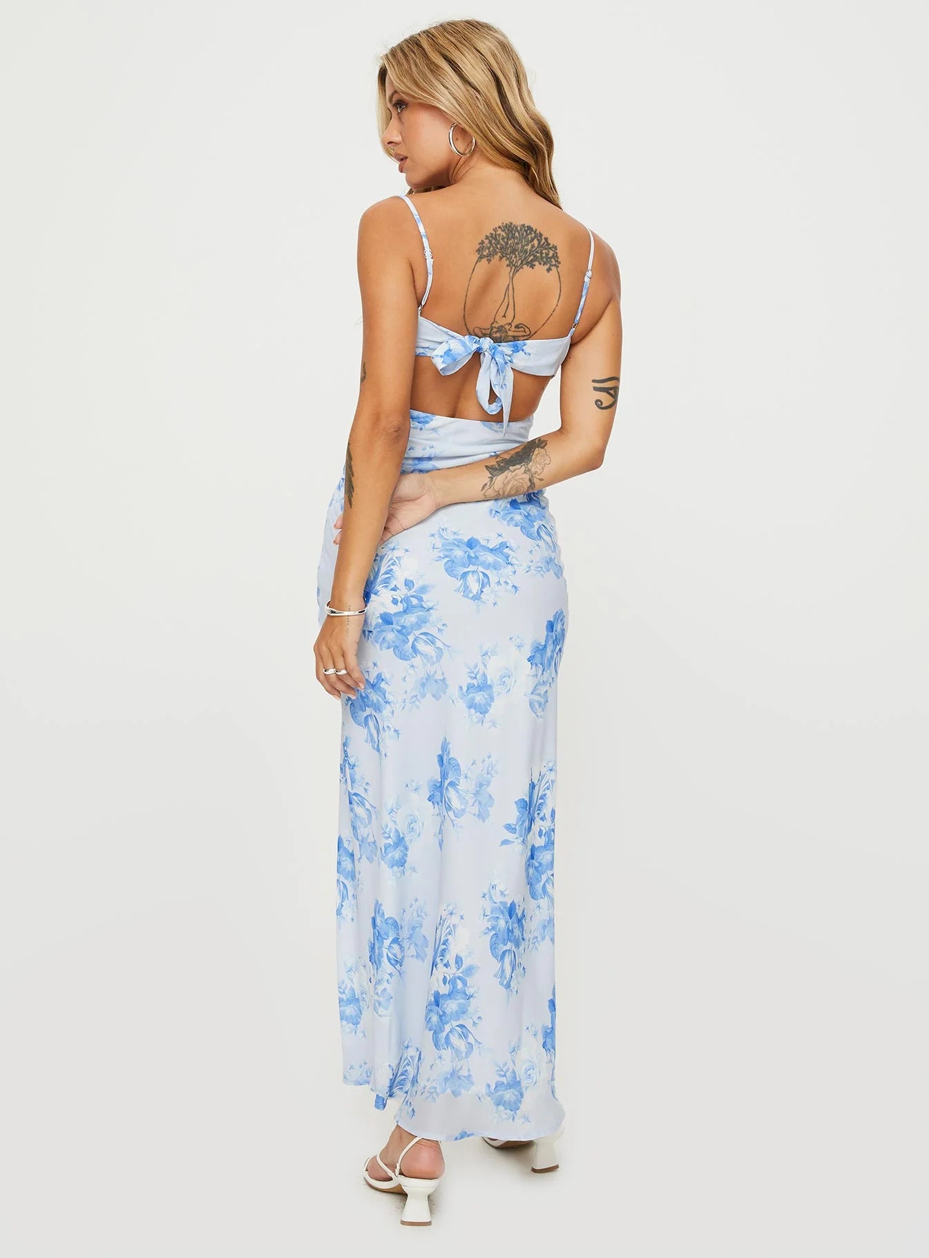 Romantic Flowy Sweetheart Lace Trim Spaghetti Strap Tie-Back Midi Floral Print Prom Dress