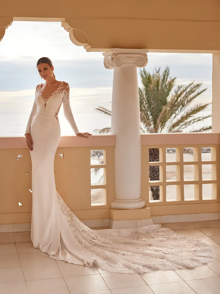 Romantic Mermaid Deep V-Neck Long Sleeve Lace-Detail Maxi Winter Wedding Dress