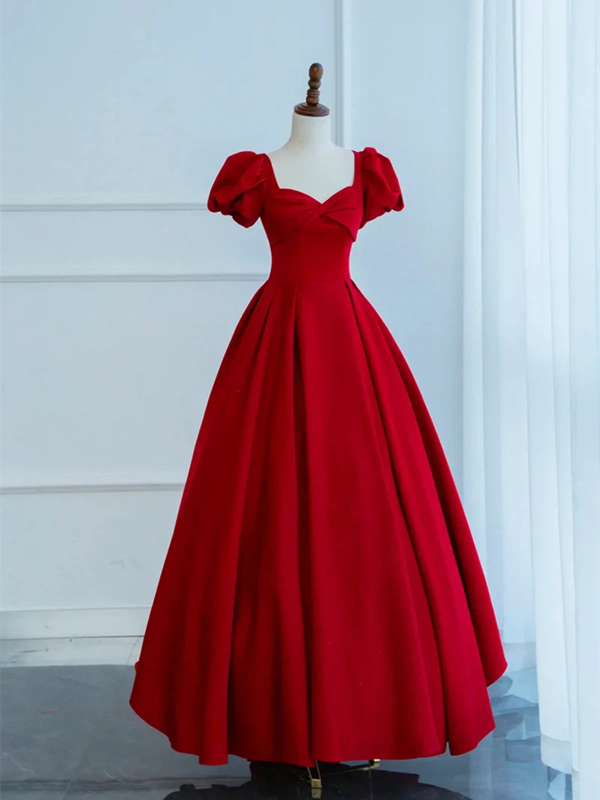 Romantic Satin Ball Gown Sweetheart Puffy Short Sleeves Lace-Up Back Floor-Length Evening Dresses