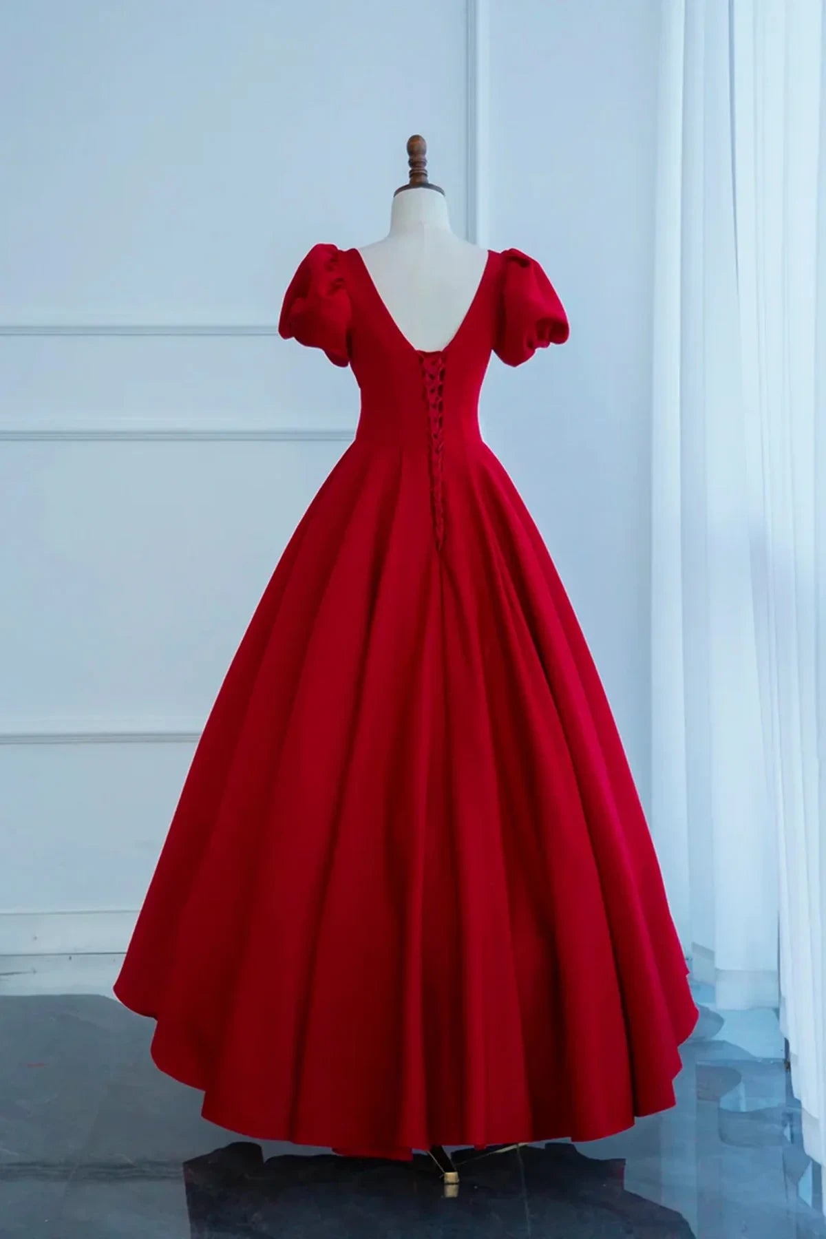 Romantic Satin Ball Gown Sweetheart Puffy Short Sleeves Lace-Up Back Floor-Length Evening Dresses