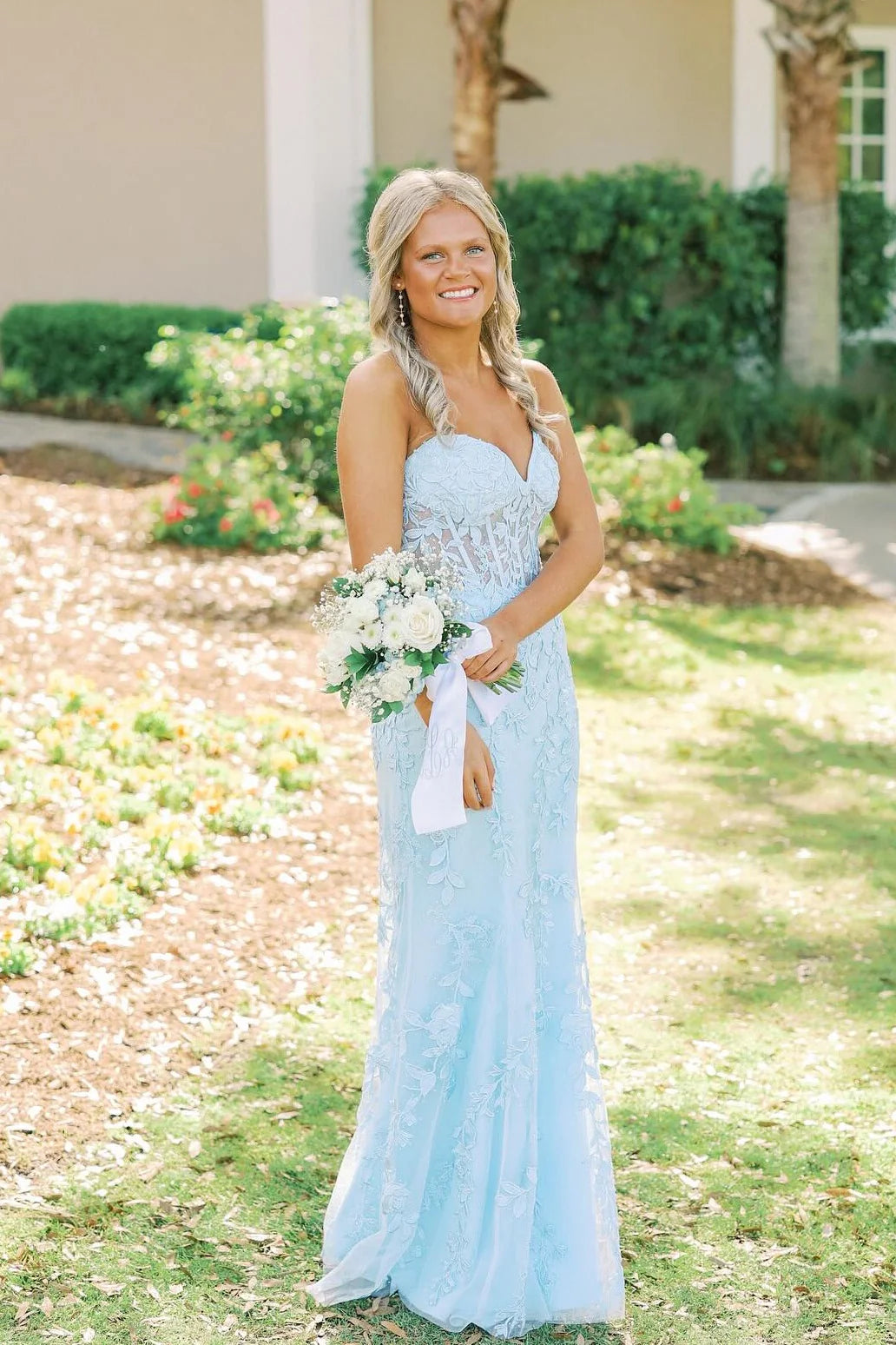 Romantic tulle mermaid strapless sweetheart neck open back floor length prom dress with floral lace applique and high slit