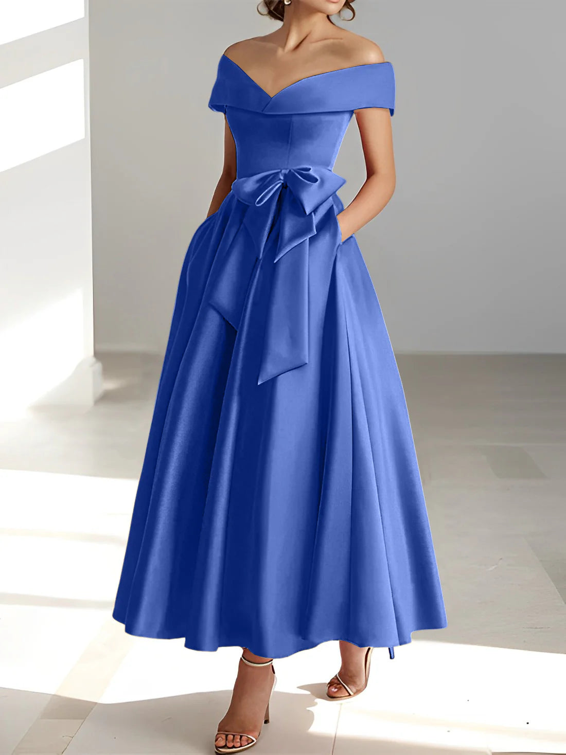 Abiti da sposa a trapezio/principessa con spalle scoperte e tasche