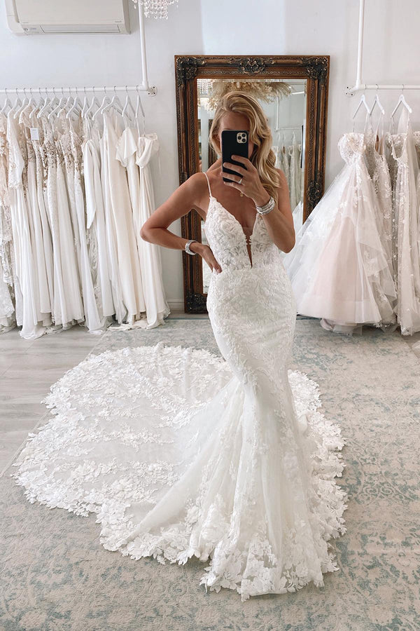Ivory Lace Mermaid V-Neck Floor-Length Evening Dress with Floral Appliques