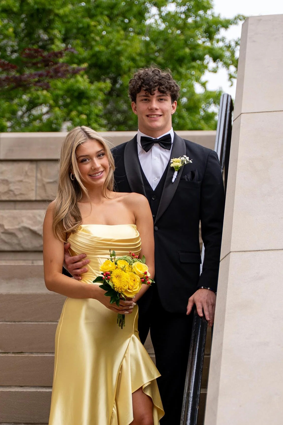 Yellow Satin Straight Neck Sheath/column Floor-Length Evening Dress