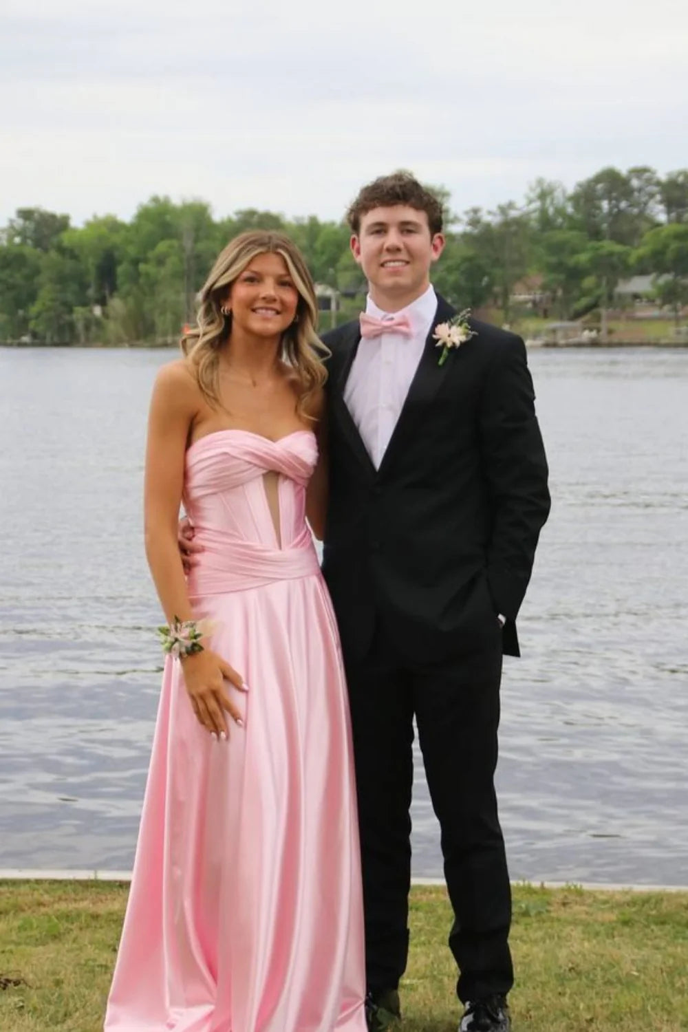 Royal Blue Satin A-Line Floor-Length Evening Dress with Sweetheart Neckline