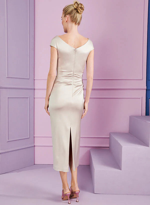 Vestido de madre de la novia largo con solapa estilo columna y corte ajustado