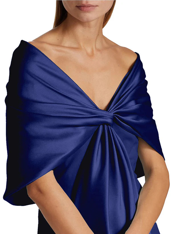 Abito da madre della sposa con scollo a V e spacco laterale, vestibilità slim