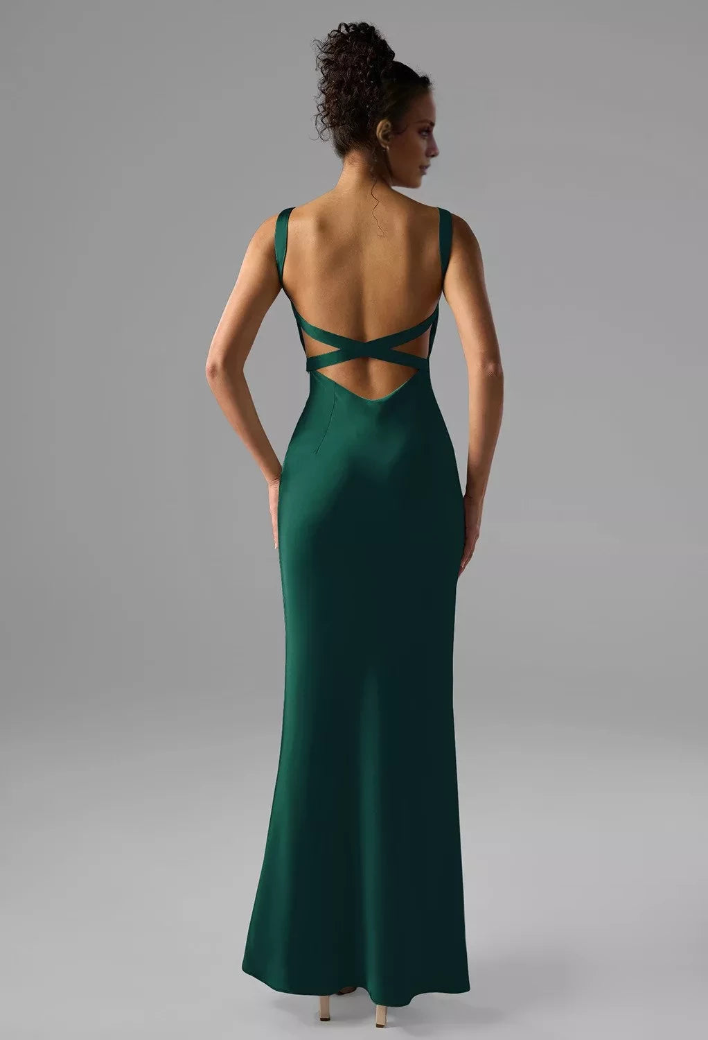 Simple Mermaid Scoop Neck Sleeveless Backless Floor-Length Bridesmaid Dress
