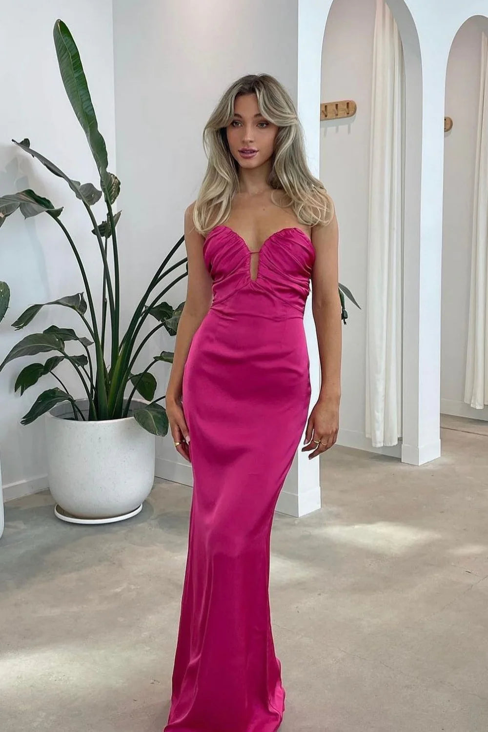Sleek Satin Form-Fitting Strapless Ruched Keyhole Back Floor-Length Prom Dresses