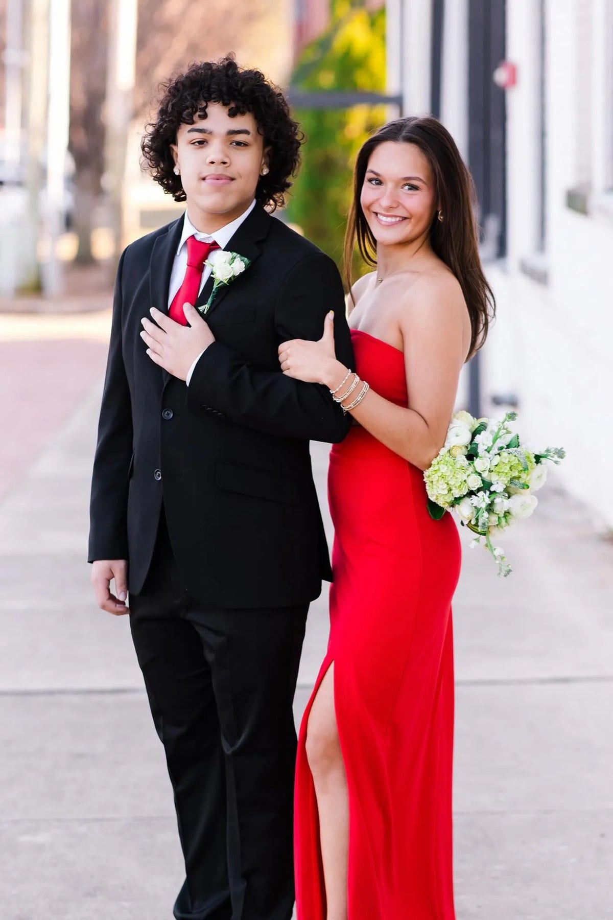 Red Strapless High Slit Sheath/column Floor-Length Evening Dress