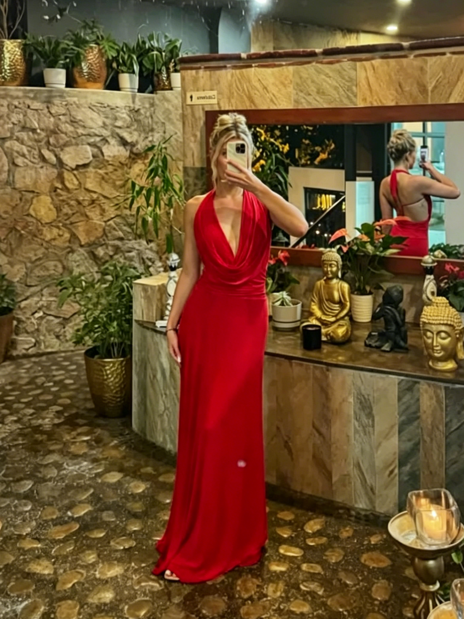 Sleek Mermaid Halter Neck Sleeveless Open Back Floor Length Evening Dresses