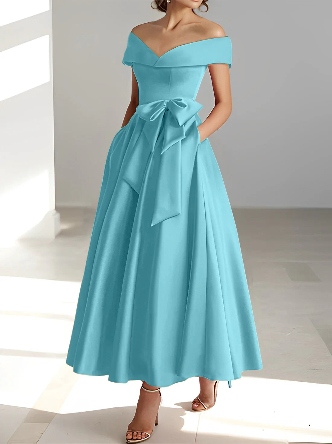 Abiti da sposa a trapezio/principessa con spalle scoperte e tasche