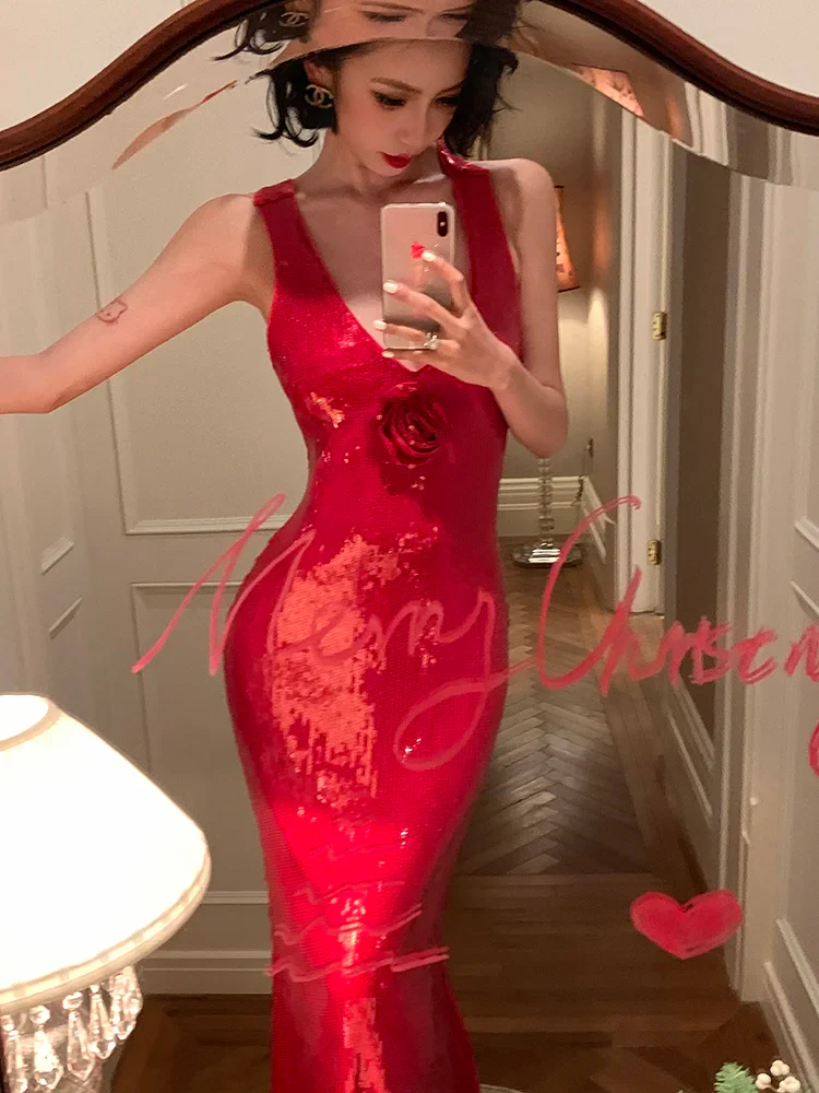 Sparkling Sequin Evening Dress Plunging V-Neck Sleeveless Crisscross Open Back Floor-Length