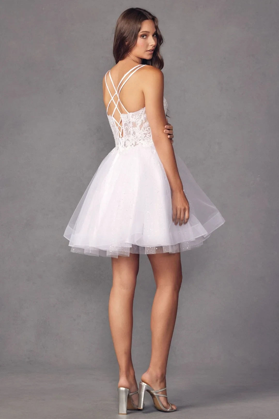 Sparkling Tulle A-Line Sweetheart Spaghetti Strap Sleeveless Criss-Cross Back Short Homecoming Dresses