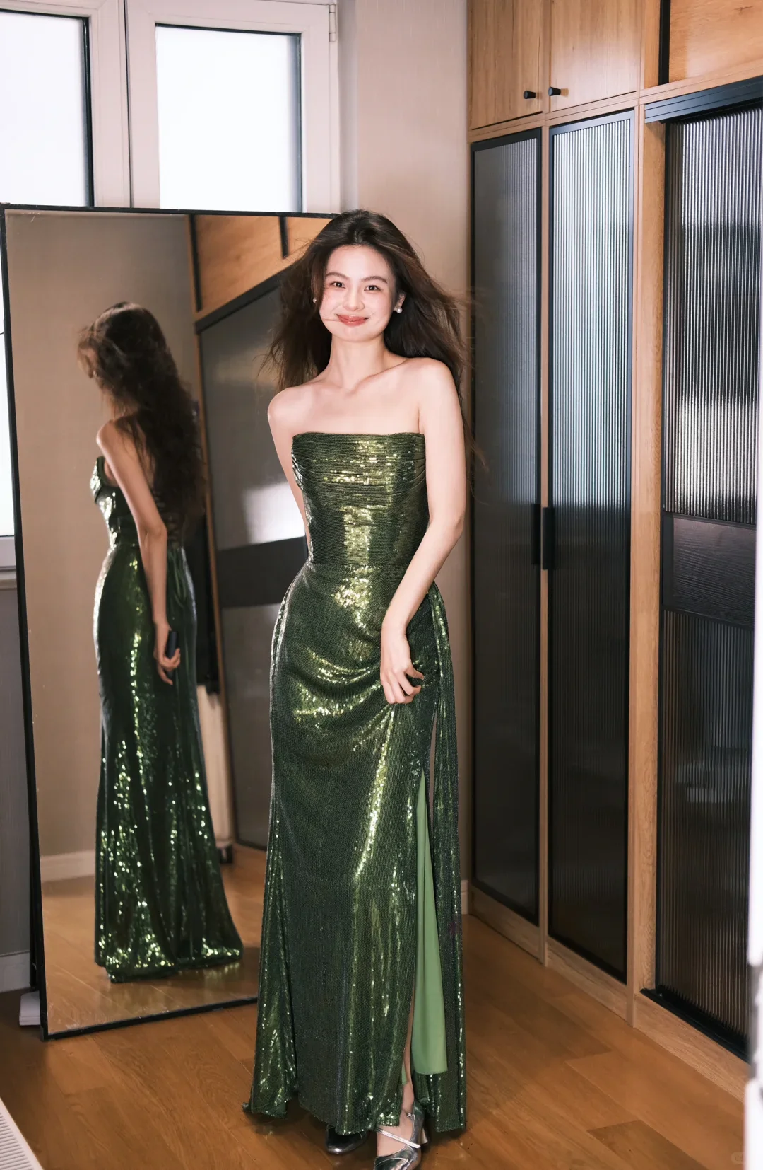Sparkly sequin mermaid strapless sleeveless lace-up-back slit floor-length evening dress