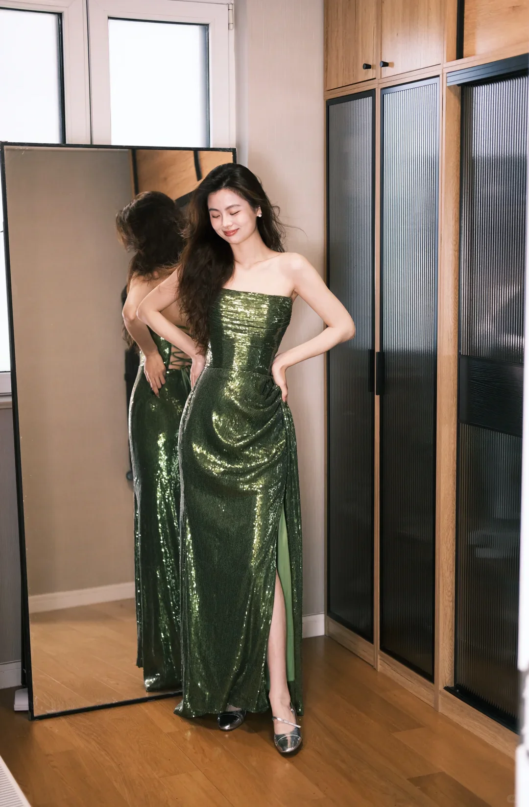 Sparkly sequin mermaid strapless sleeveless lace-up-back slit floor-length evening dress