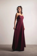 Vestido de fiesta con escote cuadrado, sin mangas, tirantes finos, sin espalda y largo hasta el suelo 