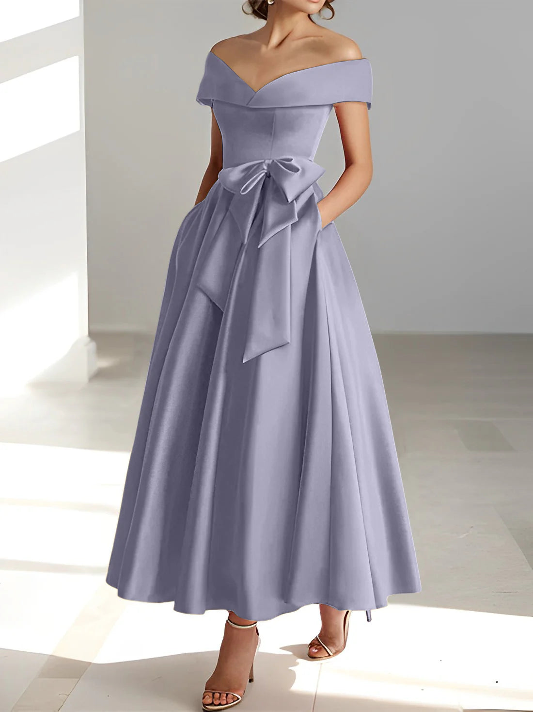 Abiti da sposa a trapezio/principessa con spalle scoperte e tasche