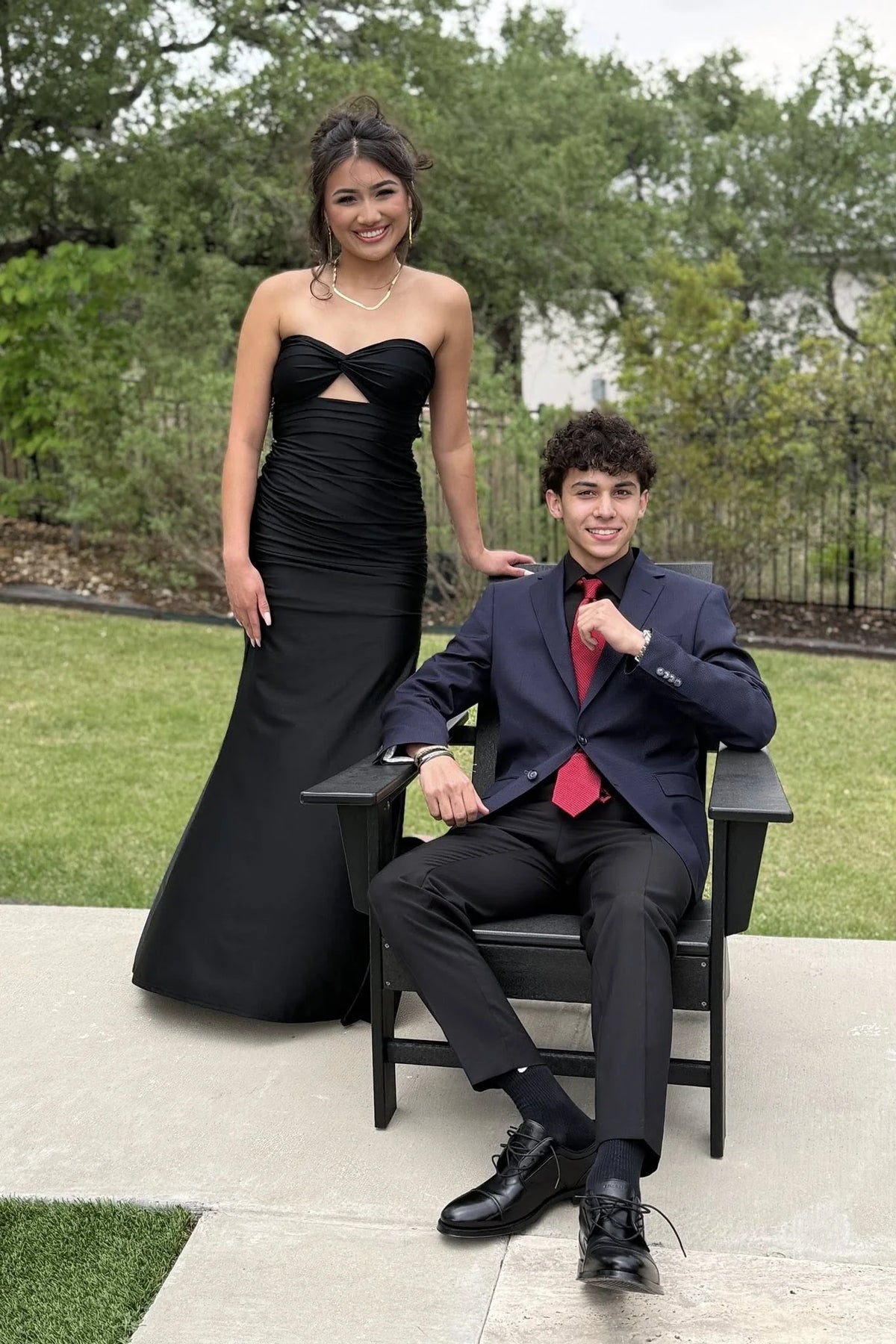 Black Mermaid Floor-Length Evening Dress with Twisted Cutout Bodice