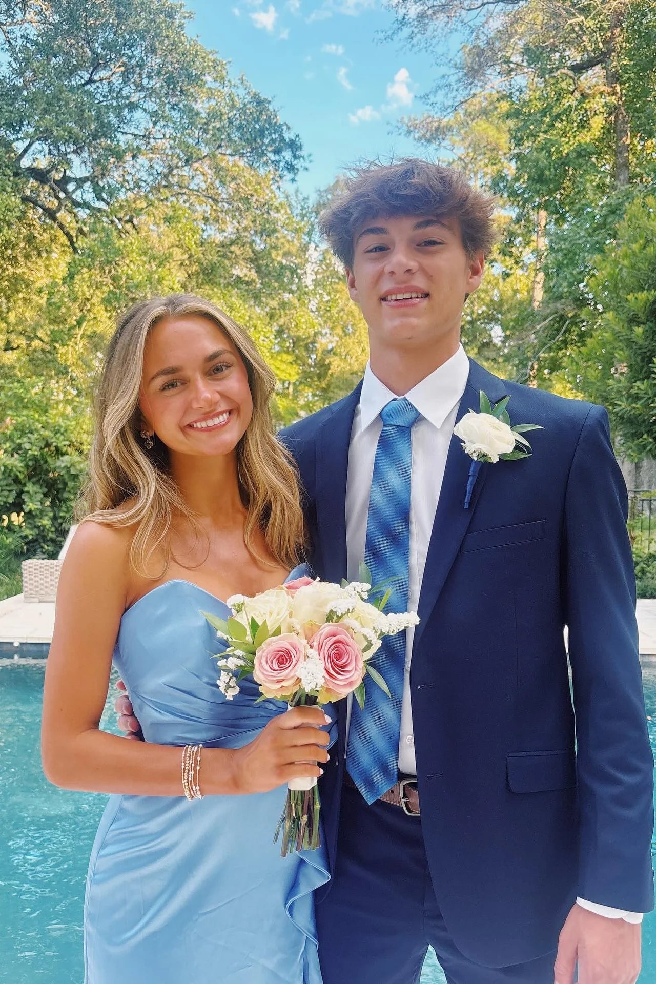 Strapless Sweetheart Satin Prom Dress Ruched Bow Decor High Slit Formal Evening Wedding Guest Long Gown