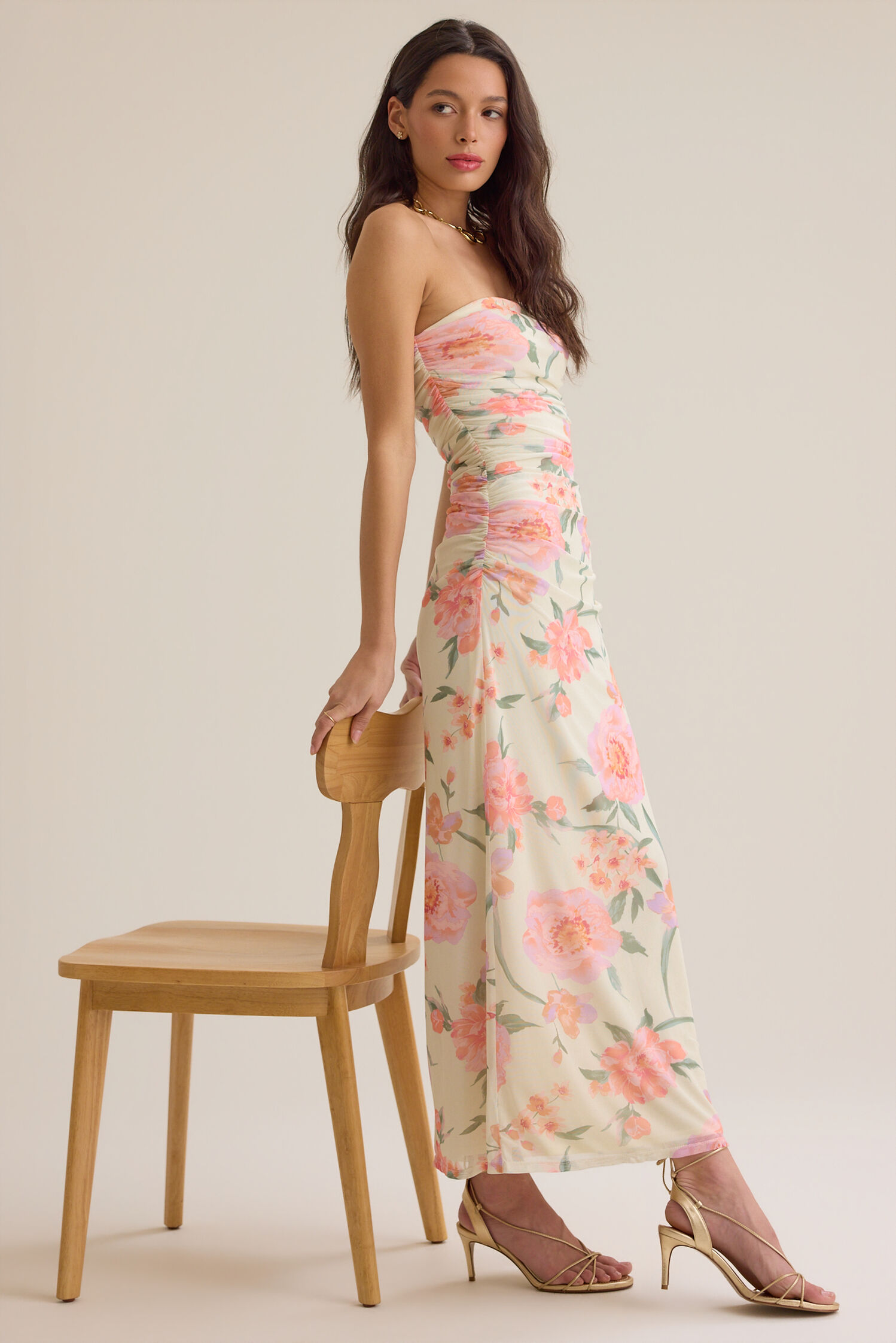 Sultry Floral Print Strapless Ruched Side Form-Fitting Midi Prom Dresses