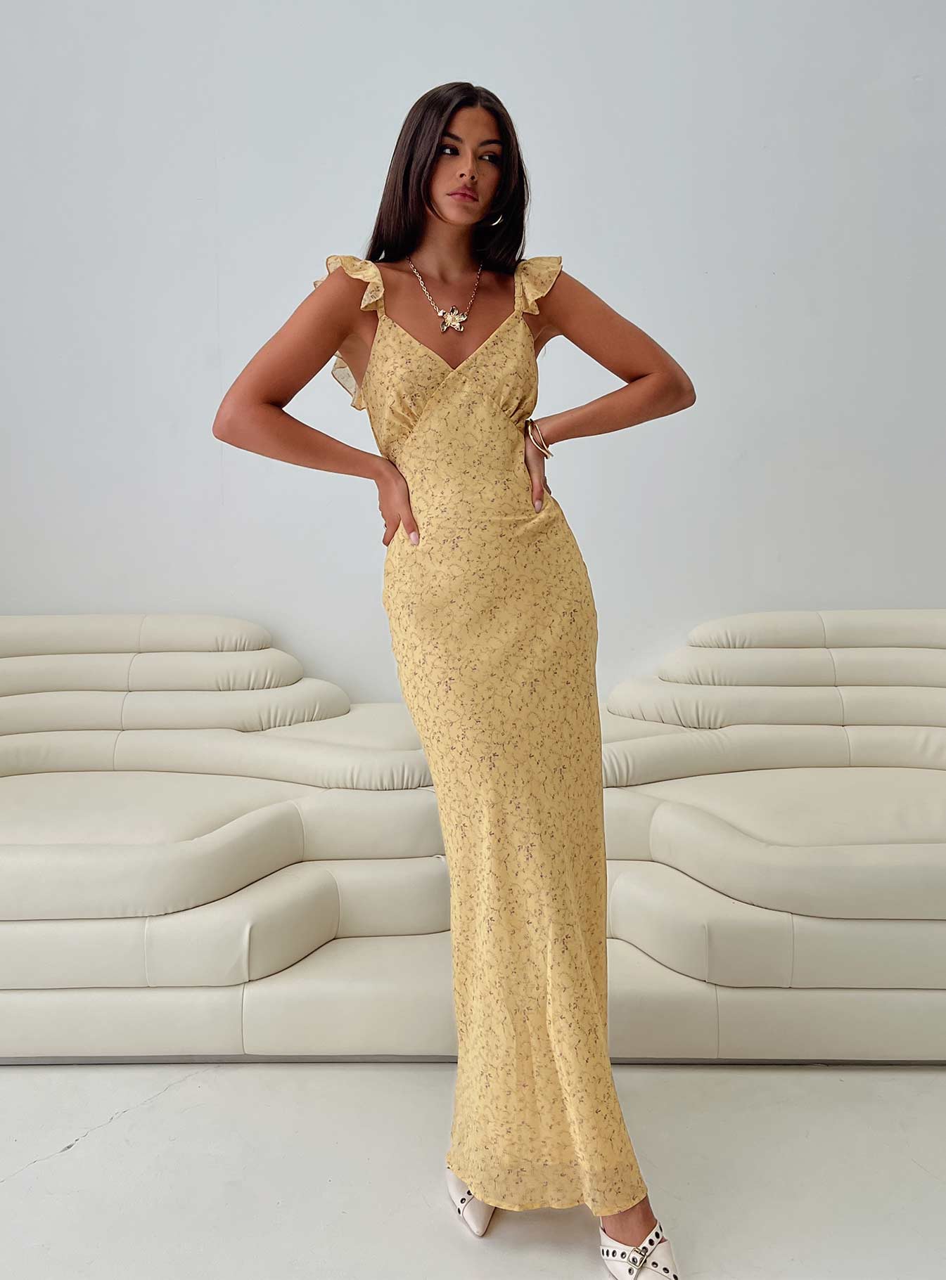 Sunny Flowy V-Neck Ruffle Strap Open Back Maxi Ditsy Floral Print Prom Dress
