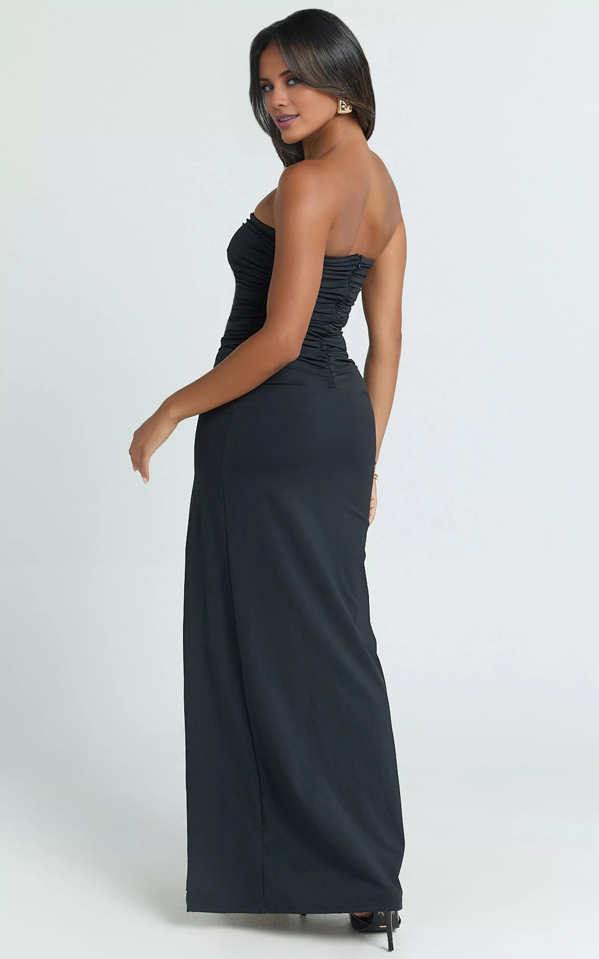 Vestido de fiesta largo hasta el suelo, sin mangas, sin tirantes, con escote en forma de corazón, hombros descubiertos, abertura lateral en la espalda