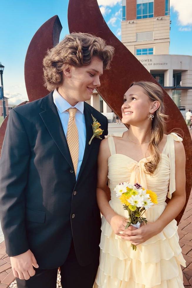 Tiered Ruffle Chiffon Prom Dress with Sweetheart Neck and High-Low Hem