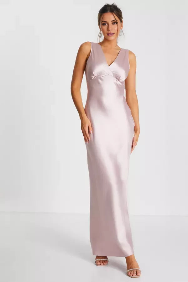 Vestido de fiesta con escote en V, hombros descubiertos, sin mangas, espalda descubierta y largo hasta el suelo 