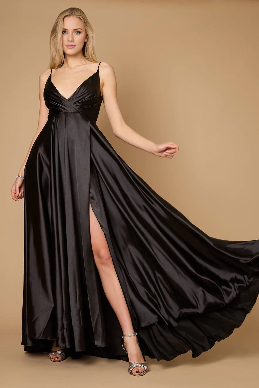Vestido de fiesta sin mangas con escote en V, hombros descubiertos, tirantes finos y abertura lateral en la espalda