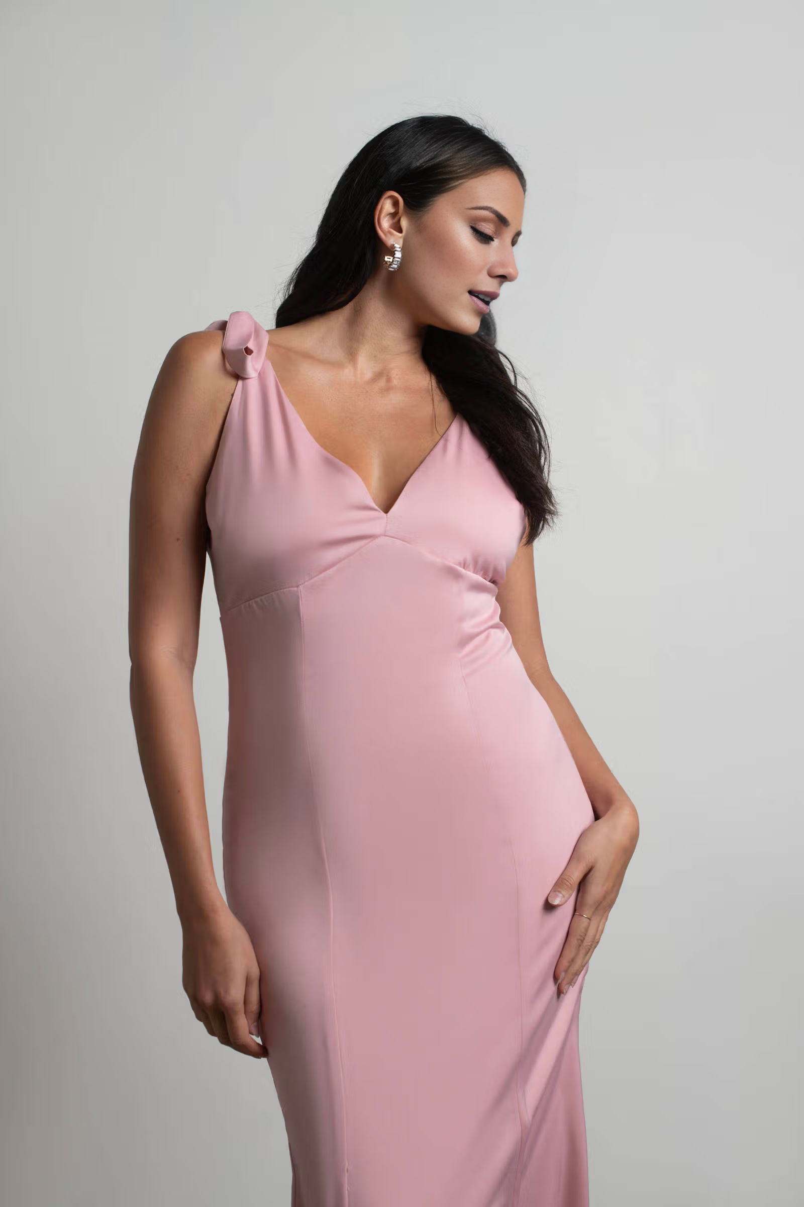 Vestido de fiesta largo hasta el suelo con escote en V, sin mangas, con cordones y hombros descubiertos 