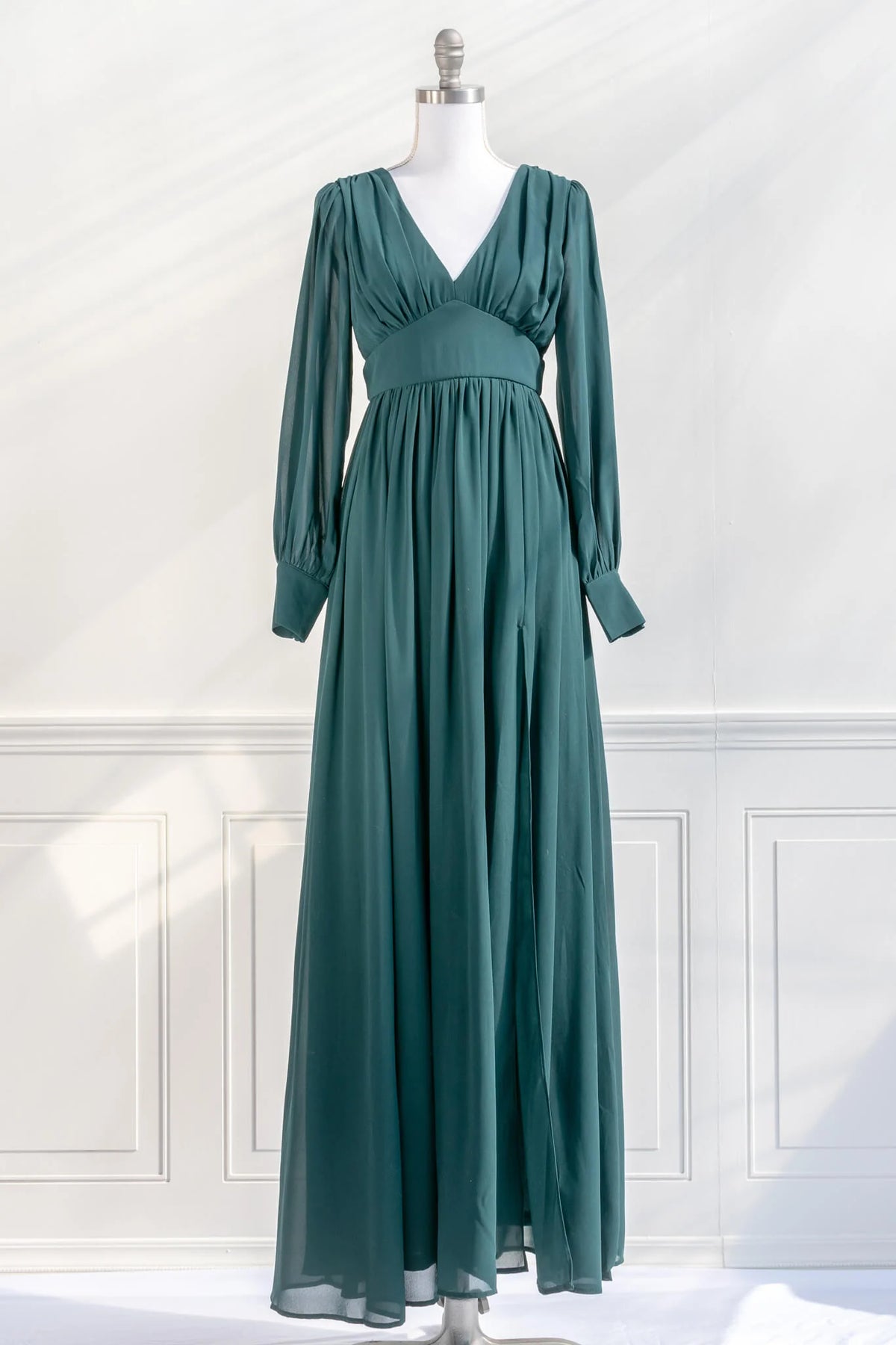 Forest Green Chiffon A-Line Floor-Length Bridesmaid Dress with Ruched Bodice and Gathered Sleeves
