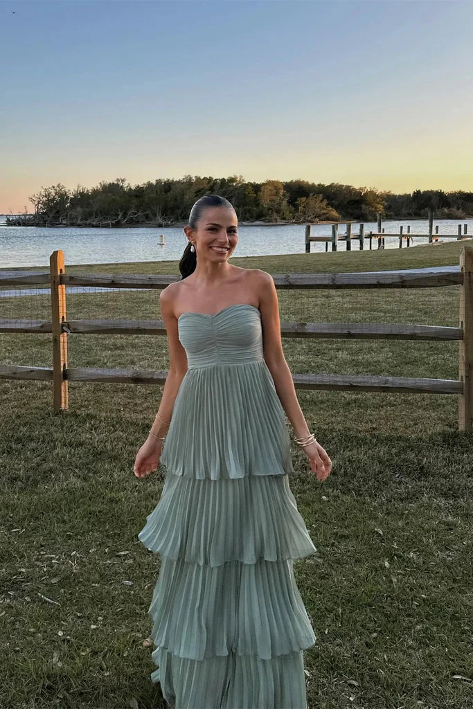 Whimsical A-Line Sweetheart Neck Strapless Closed Back Floor Length Evening Dresses