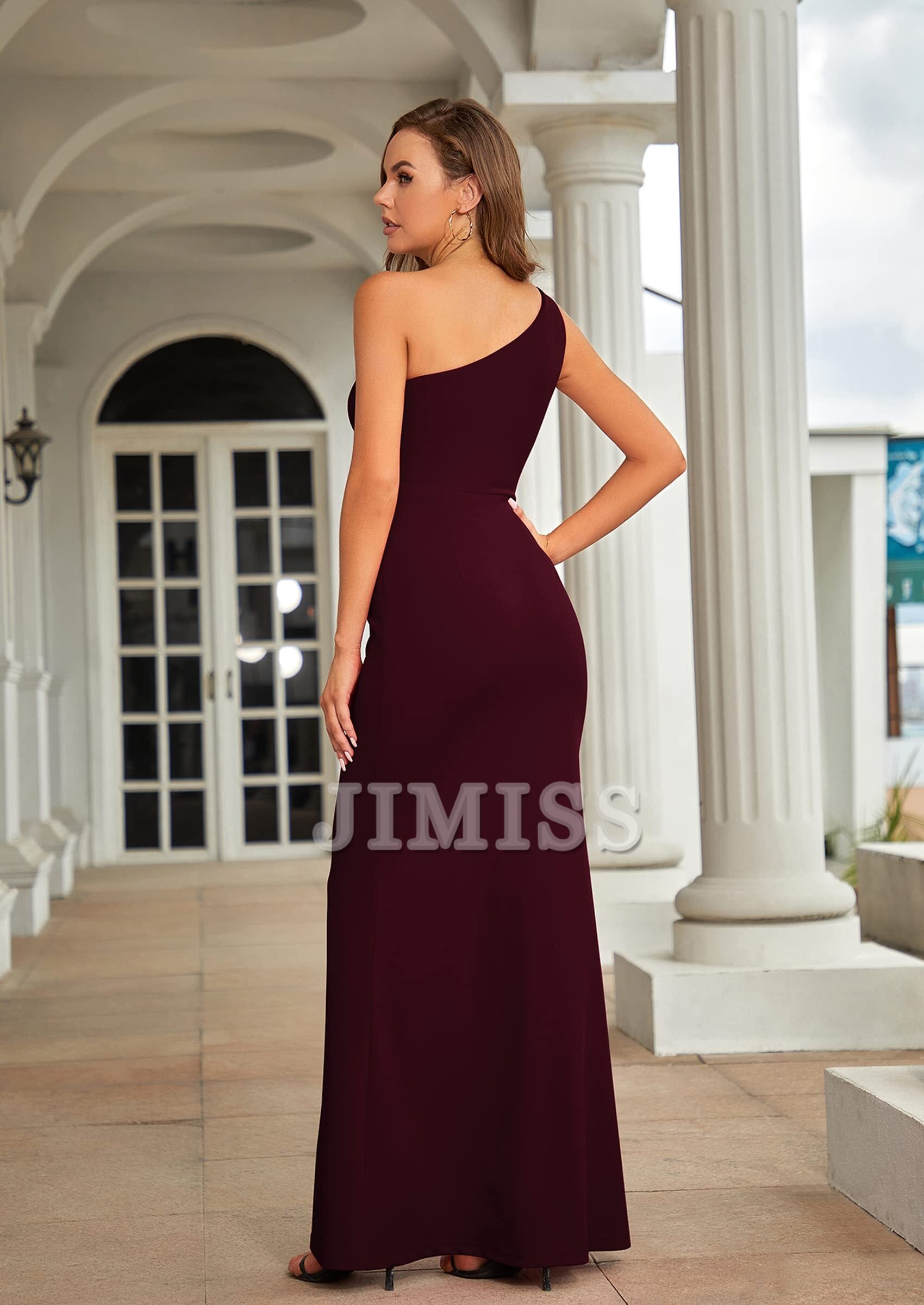 Vestido de fiesta elegante, largo, formal, sin mangas, con un solo hombro y abertura alta para invitados a bodas.